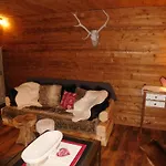 Wellnessoase Mit Sauna Und Whirlpool
