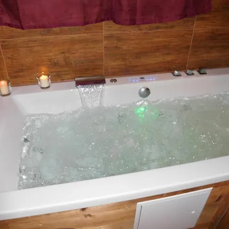 Wellnessoase Mit Sauna Und Whirlpool Inzell