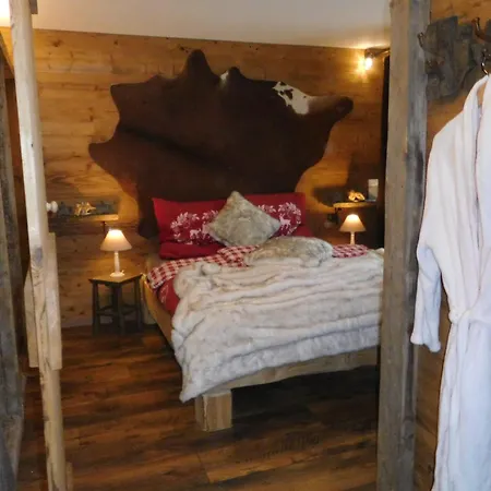 Wellnessoase Mit Sauna Und Whirlpool 因泽尔