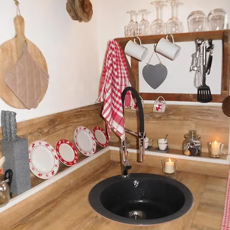 Wellnessoase Mit Sauna Und Whirlpool
